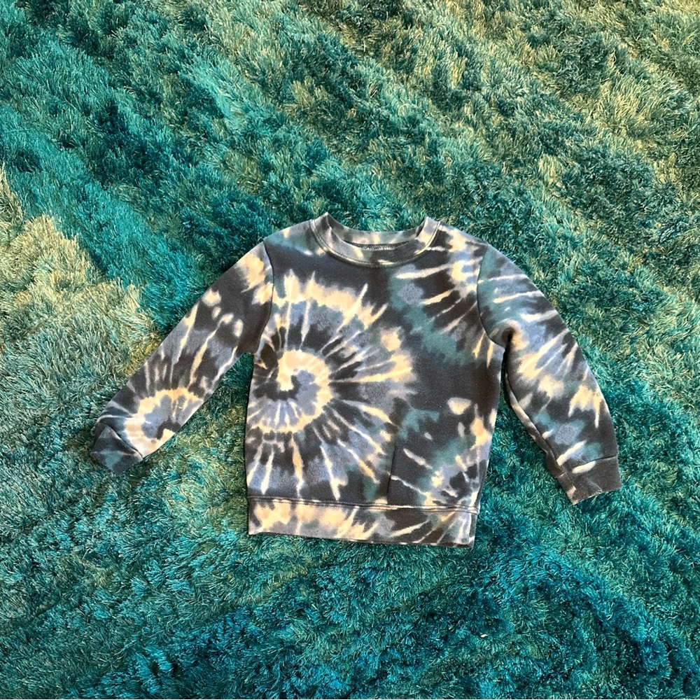 Swirl sweater